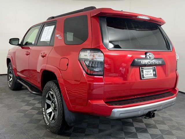 2022 Toyota 4Runner TRD Off-Road Premium photo 4