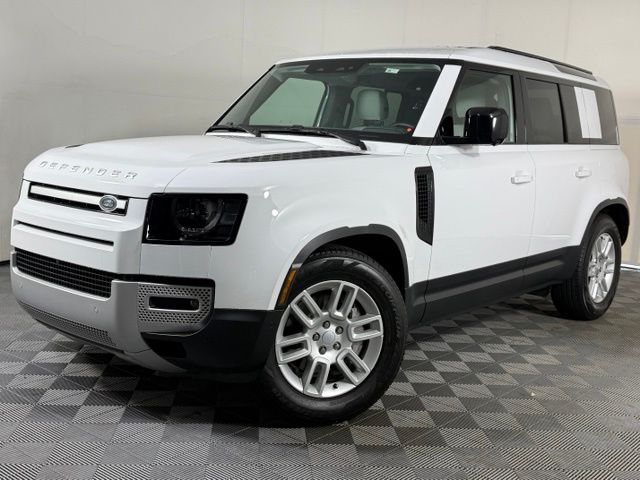 2025 Land Rover Defender 110 S P300's photo