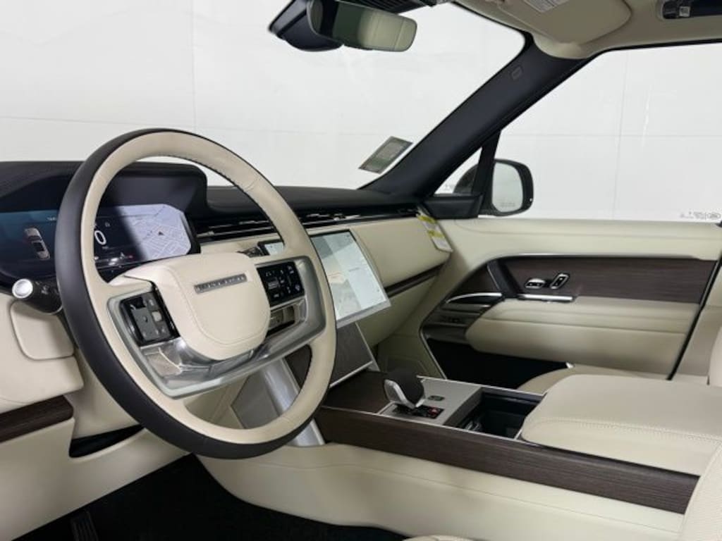 New 2026 Land Rover Range Rover SE SUV