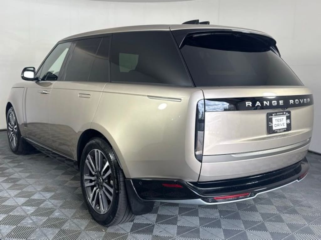 New 2025 Land Rover Range Rover SE 530PS SUV