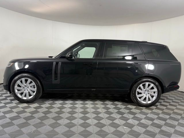 2025 Land Rover Range Rover SE photo 2