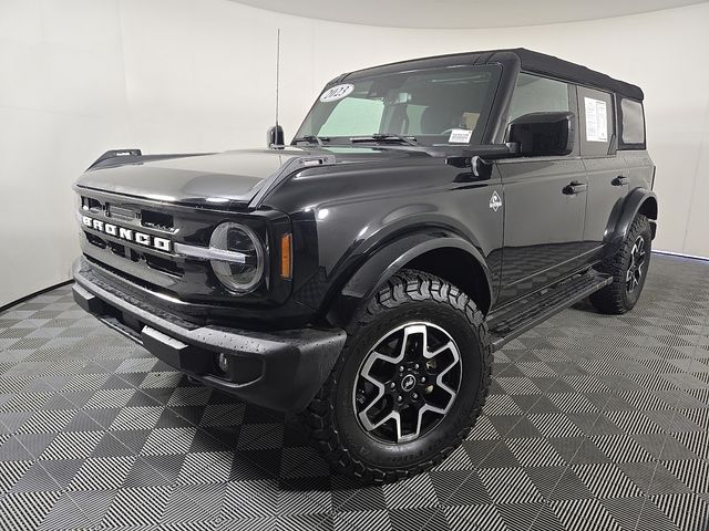 2023 Ford Bronco Outer Banks 4x4's photo