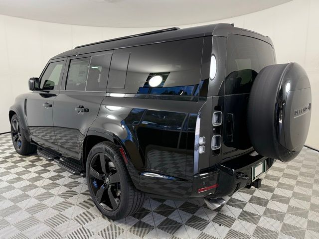 2025 Land Rover Defender 130 V8 photo 4
