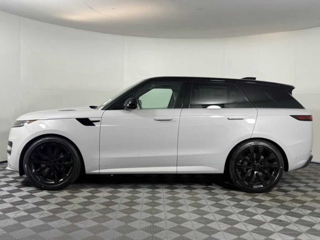 New 2026 Land Rover Range Rover Sport Dynamic SE SUV