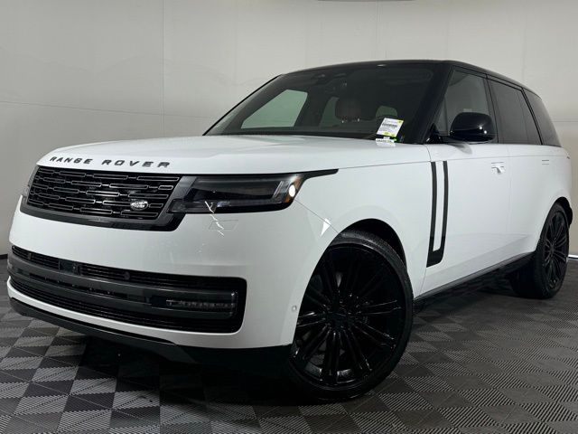 2026 Land Rover Range Rover SE's photo