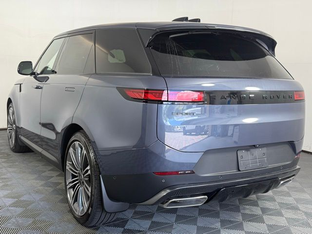 2025 Land Rover Range Rover Sport SE photo 4