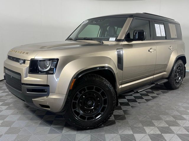 2025 Land Rover Defender Octa