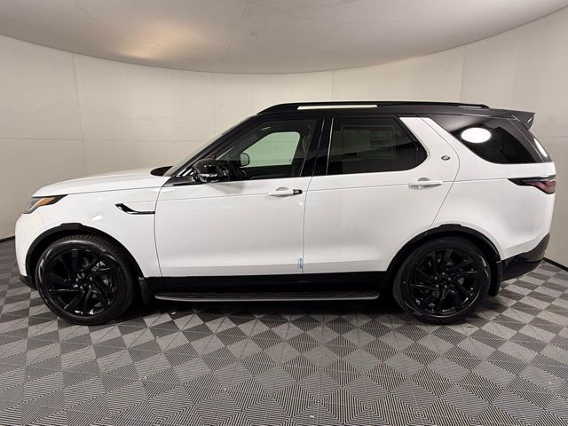 2025 Land Rover Discovery SE photo 2