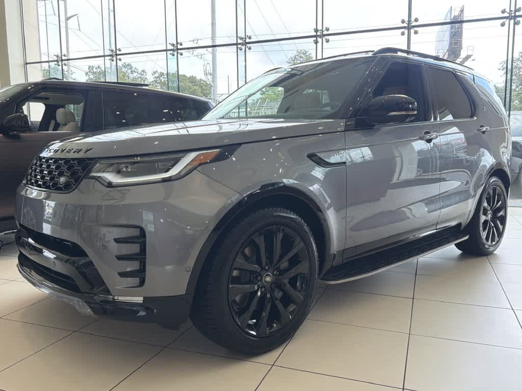 2026 Land Rover Discovery Dynamic SE SUV