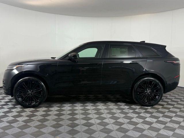 2026 Land Rover Range Rover Velar SE photo 3