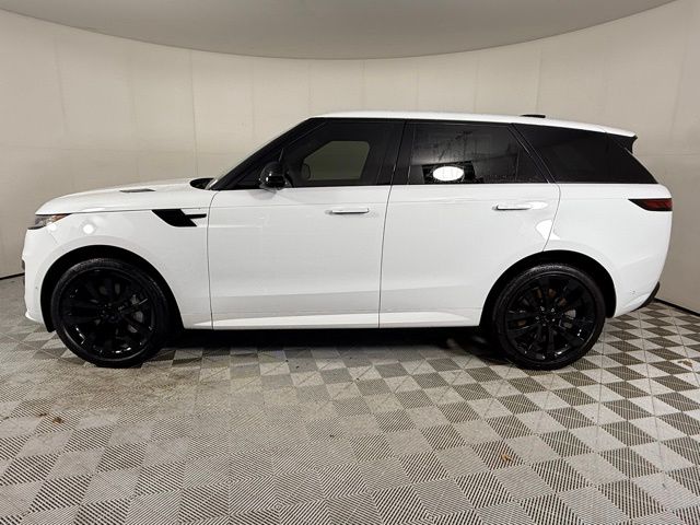 2025 Land Rover Range Rover Sport SE photo 3
