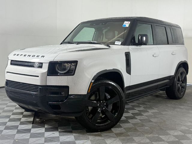 2026 Land Rover Defender X-Dynamic SE's photo