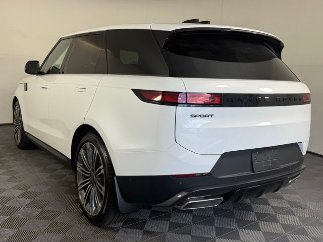 2025 Land Rover Range Rover Sport SE photo 4