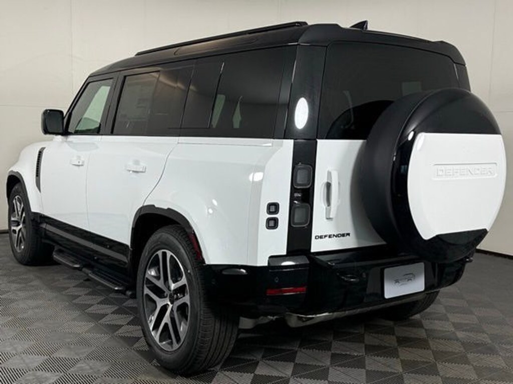 New 2026 Land Rover Defender 110 400PS X-Dynamic SE SUV