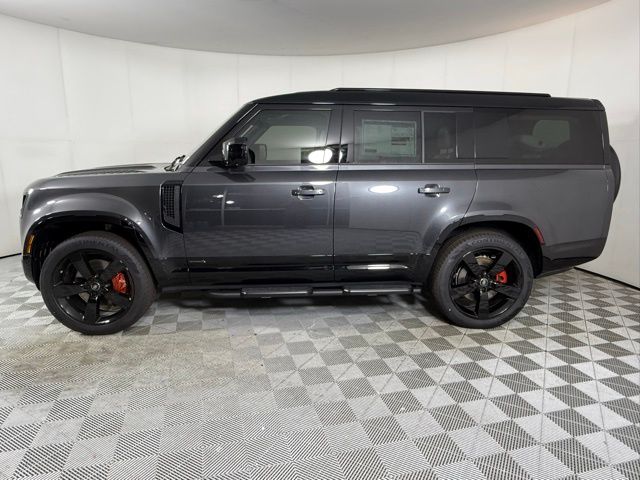 2025 Land Rover Defender 130 X photo 3