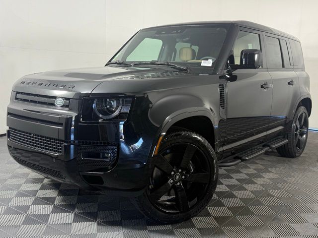 2025 Land Rover Defender V8's photo