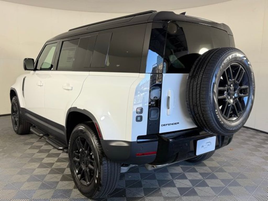 New 2026 Land Rover Defender 110 S 300PS SUV