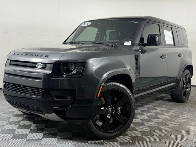 2024 Land Rover Defender V8's photo