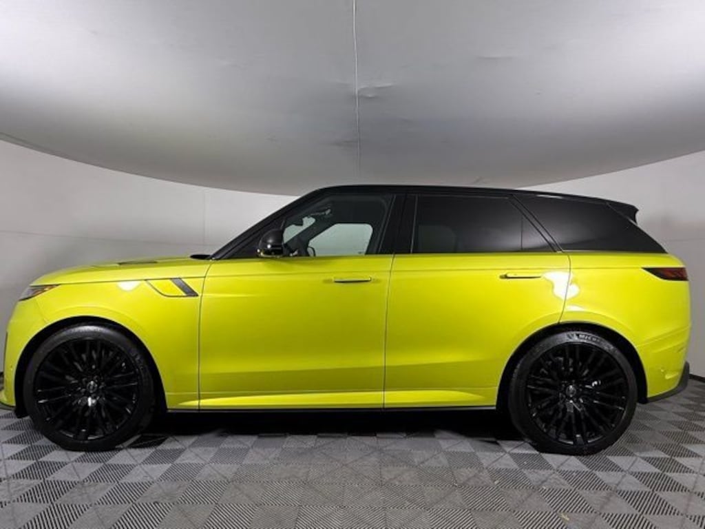 New 2025 Land Rover Range Rover Sport