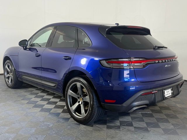 2023 Porsche Macan Base photo 4