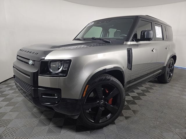 2025 Land Rover Defender 110 X P400's photo
