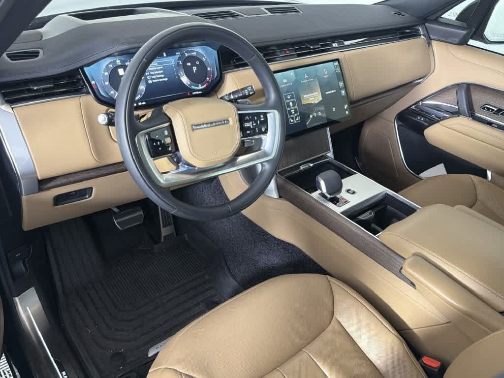 Certified 2025 Land Rover Range Rover P400 SE SUV