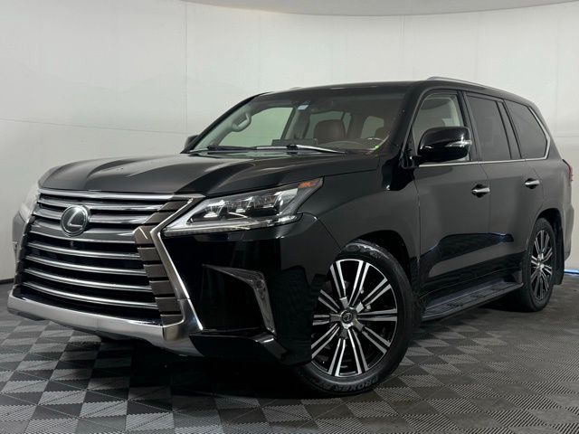 2021 Lexus LX 570's photo