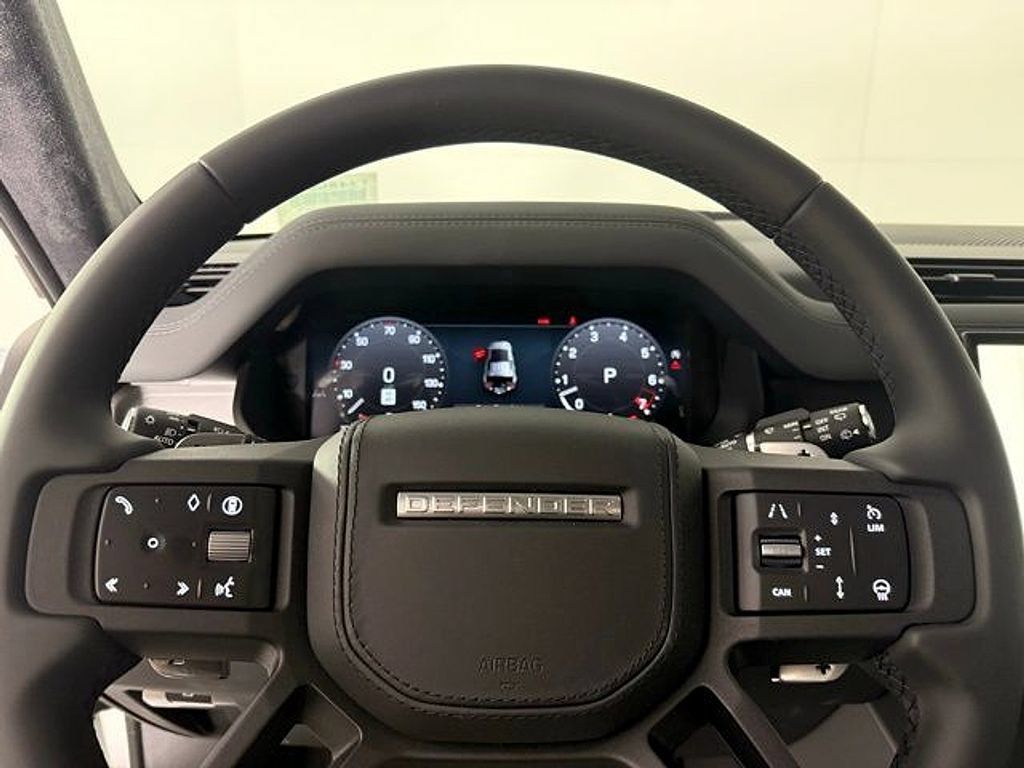 2026 Land Rover Defender V8 - Photo 19