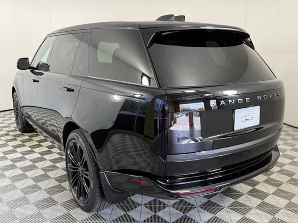 New 2026 Land Rover Range Rover SE 7 Seats SUV