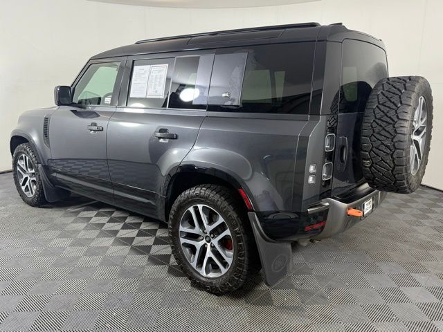 2021 Land Rover Defender 110 photo 3