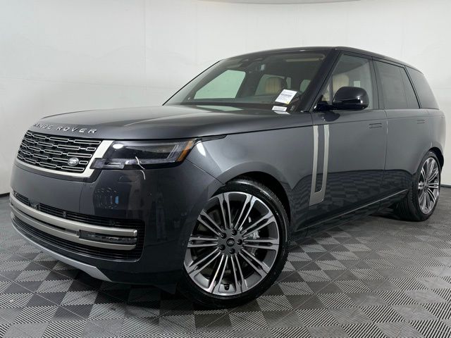 2025 Land Rover Range Rover SE's photo