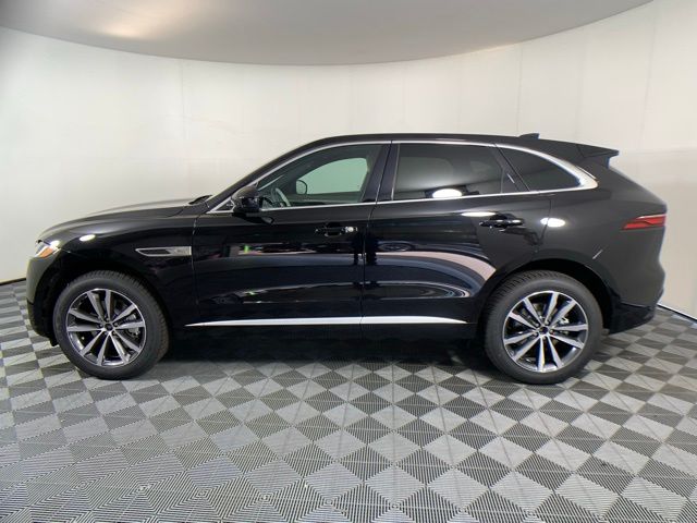 2025 Jaguar F-PACE P250 R-Dynamic S photo 2