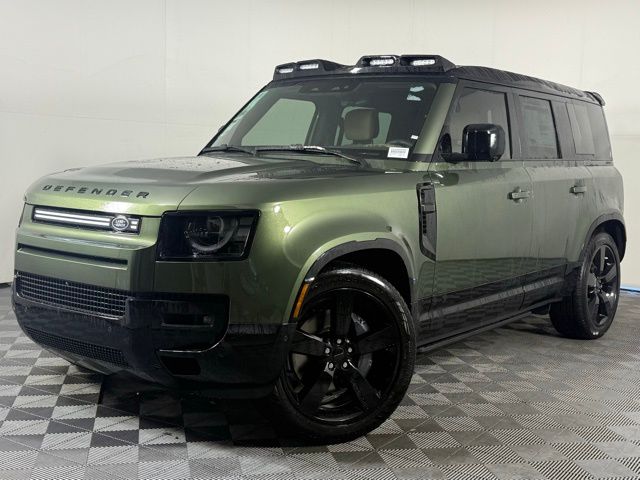 2026 Land Rover Defender X-Dynamic SE's photo