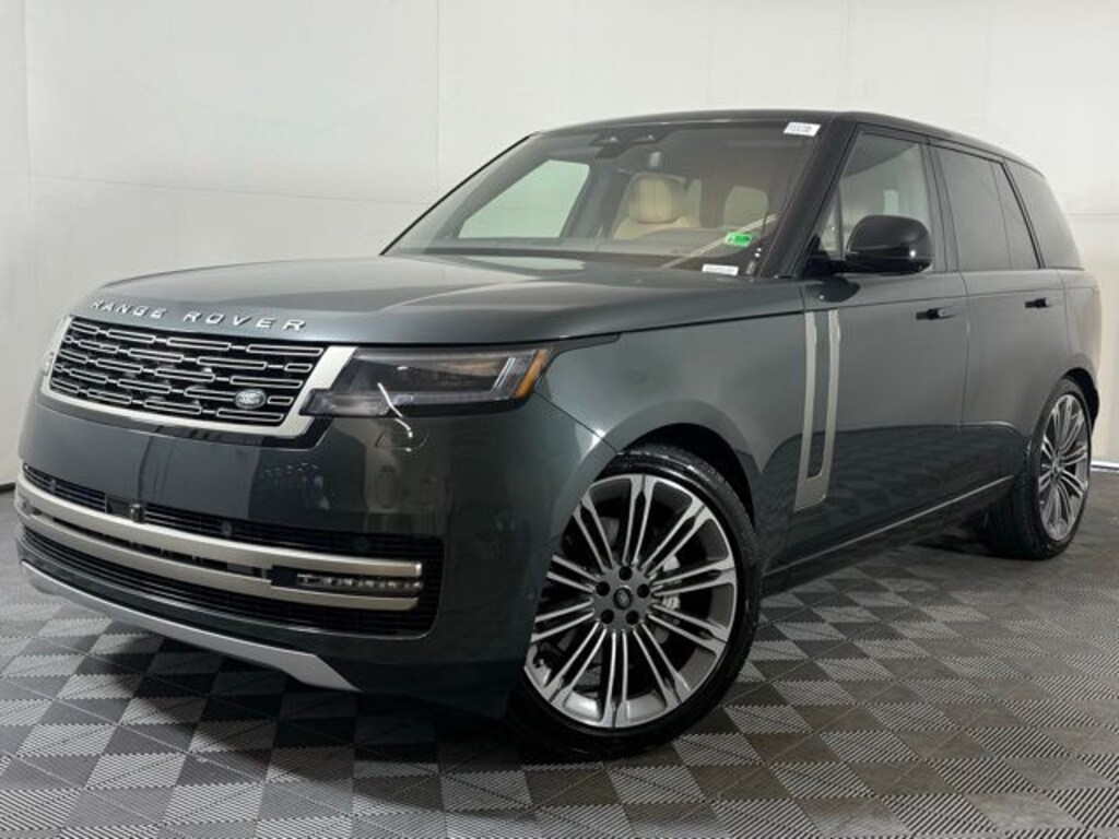 New 2025 Land Rover Range Rover SE SUV