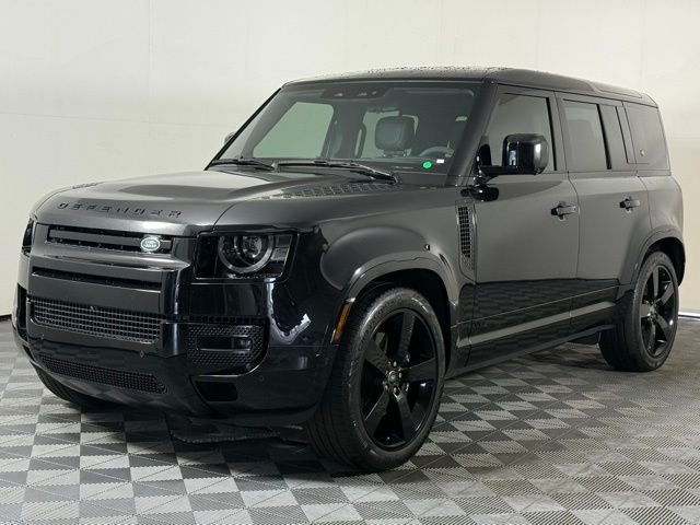 2024 Land Rover Defender 110 V8 photo 2
