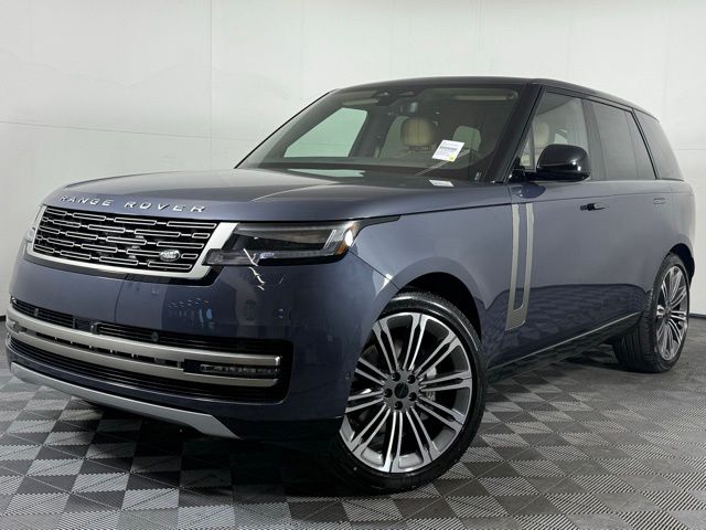 2026 Land Rover Range Rover SE's photo