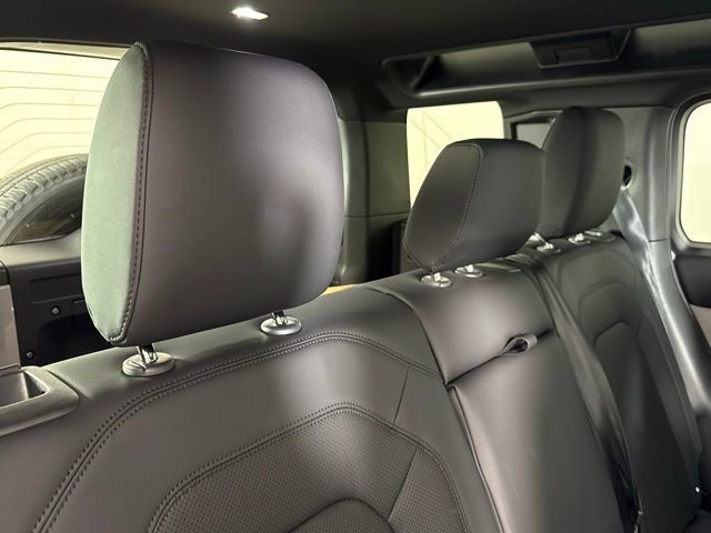 2026 Land Rover Defender S - Photo 37