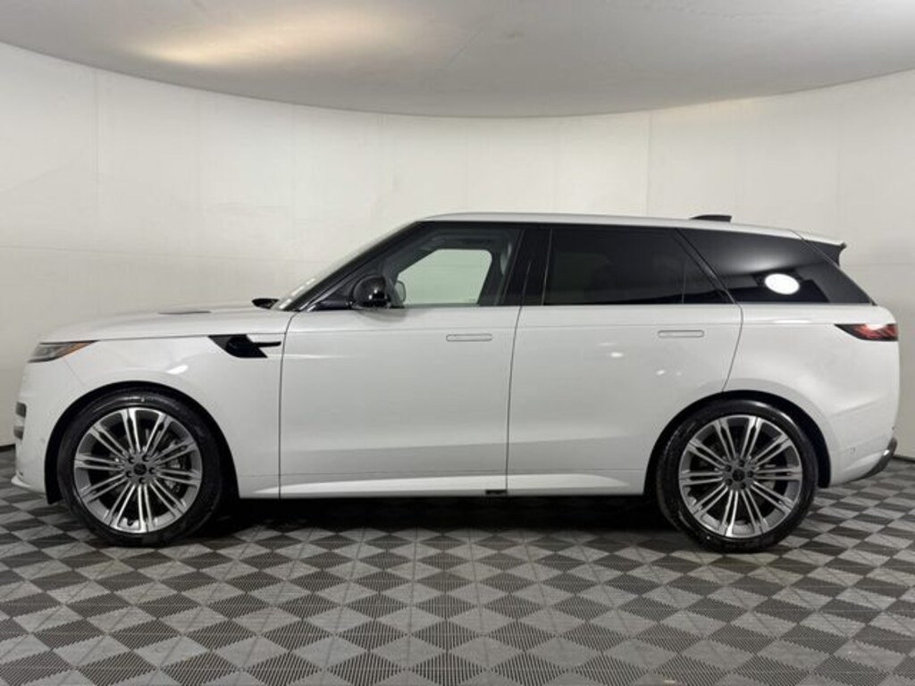 New 2026 Land Rover Range Rover Sport Dynamic SE SUV