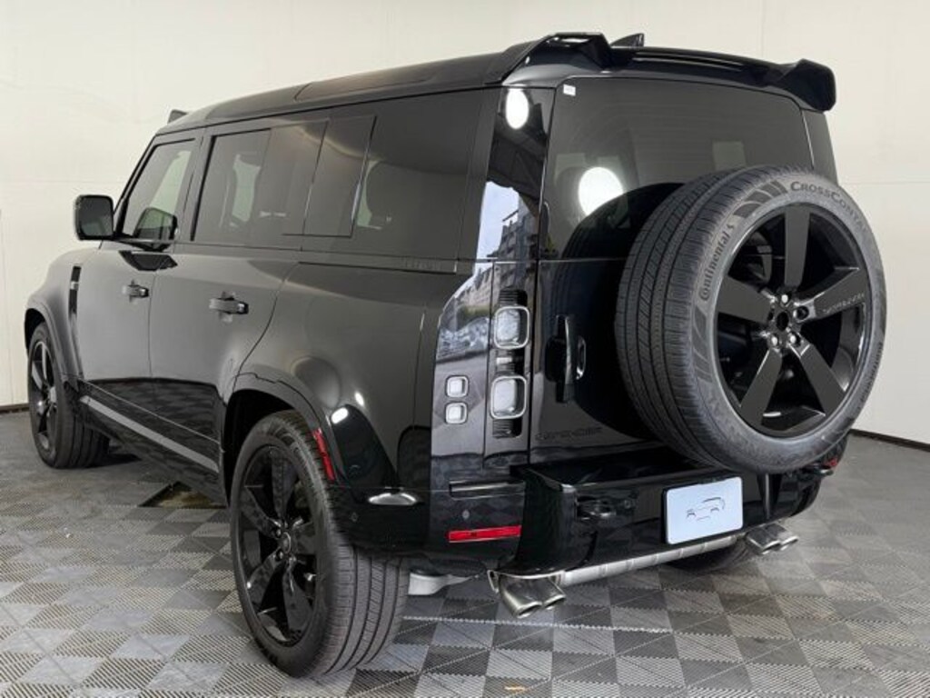 New 2025 Land Rover Defender 110 V8 SUV