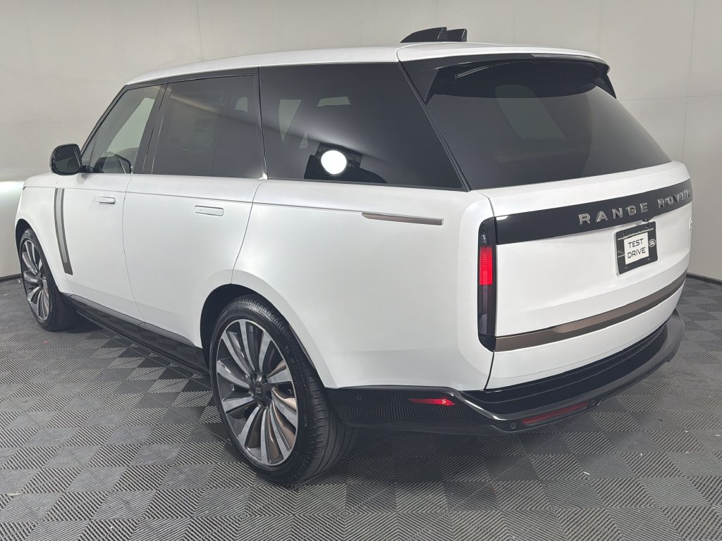 New 2027 Land Rover Range Rover SV Signature Suite SUV