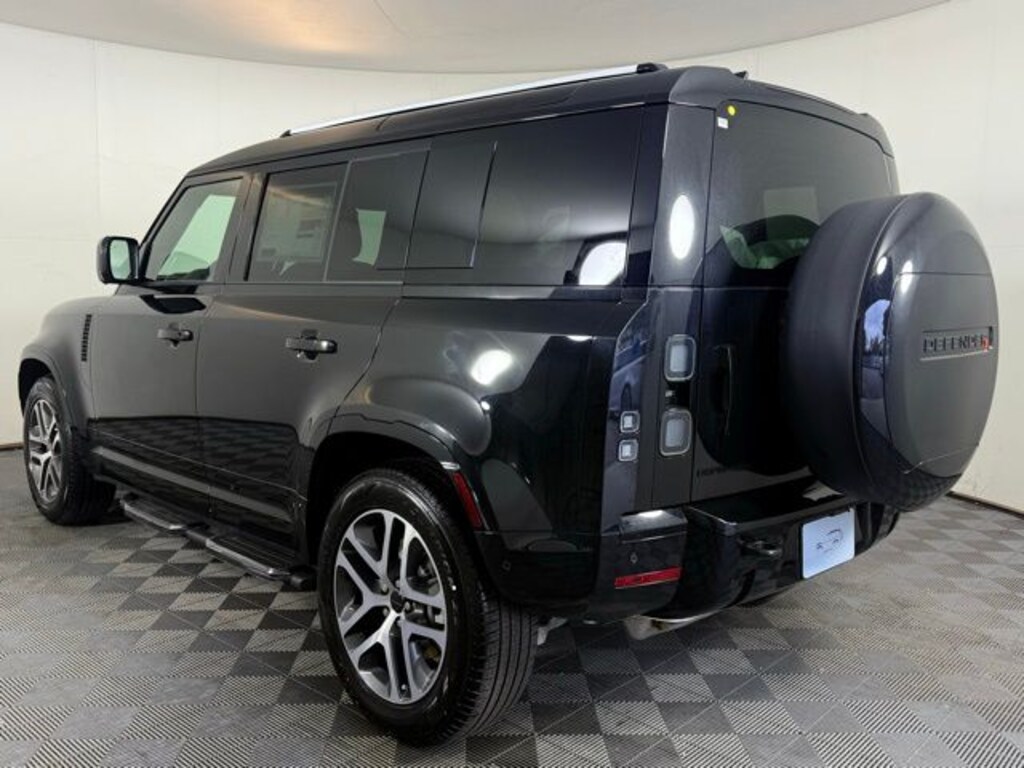 New 2026 Land Rover Defender 110 400PS X-Dynamic SE SUV