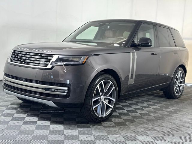 2025 Land Rover Range Rover SE photo 2