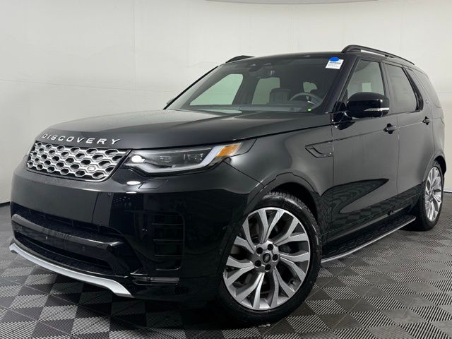 2026 Land Rover Discovery Gemini Edition's photo