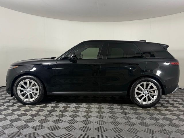 2023 Land Rover Range Rover Sport SE photo 3