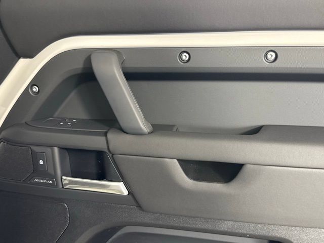 2026 Land Rover Defender S - Photo 39