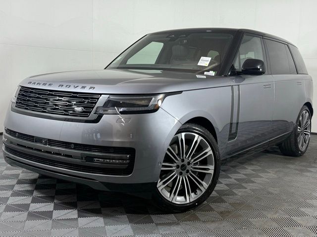 2026 Land Rover Range Rover SE's photo