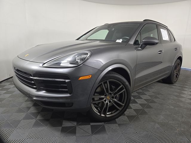 2023 Porsche Cayenne Platinum Edition's photo