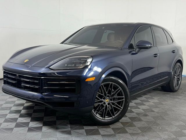 2024 Porsche Cayenne Base's photo