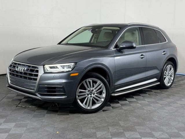 2019 Audi Q5 2.0T quattro S tronic Premium Plus's photo