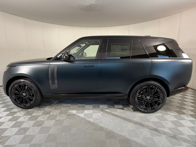2025 Land Rover Range Rover Autobiography photo 3